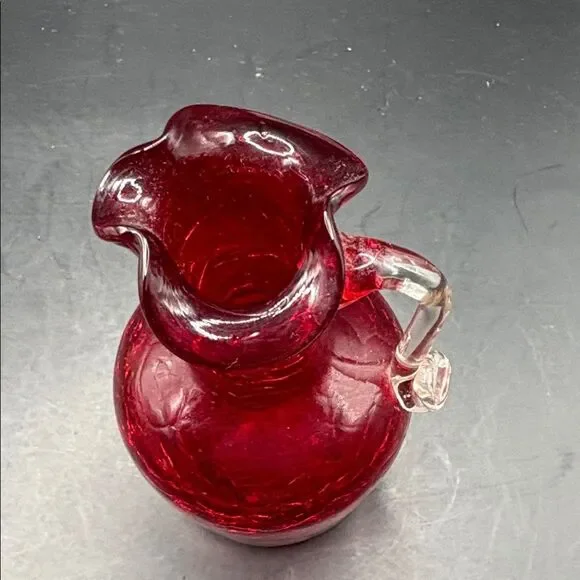 Vintage ruby red crackle glass pitcher with clear handle - Picture 2 of 6